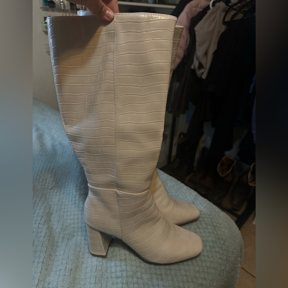 Forever 21 Cream Croc-Embossed Heeled Boots